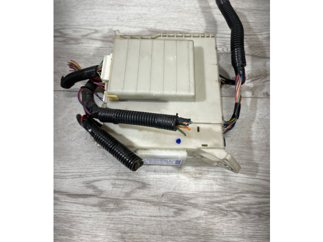 Pojistková skříňka 8273030A81, 7E161272 Lexus GS 300 350 430 450H 2006