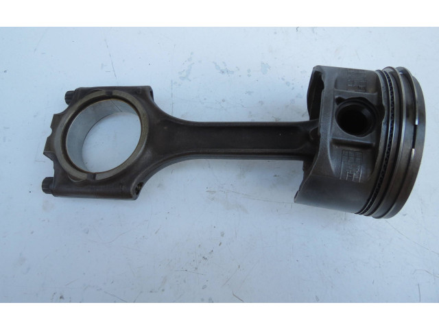  Поршень с шатуном    Volvo XC90  