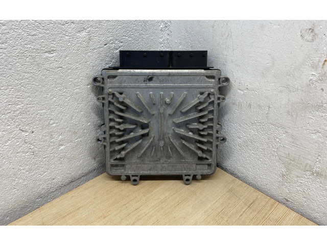 Блок управления двигателя 30785100AB, 1039S18372   Volvo V70