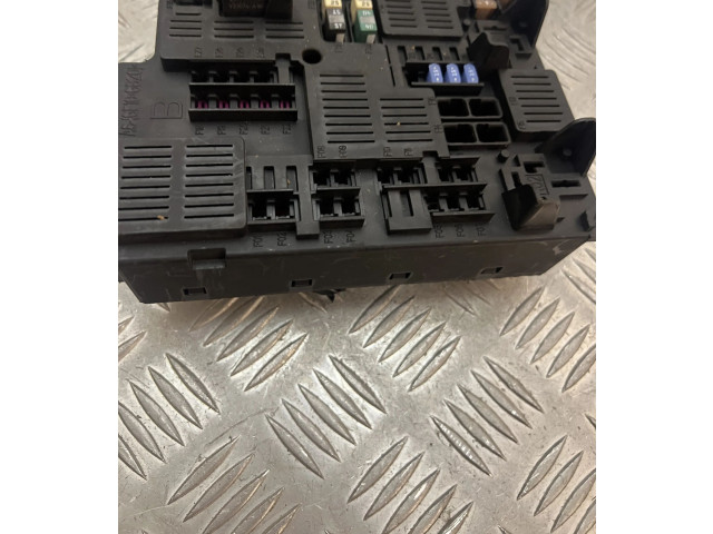 Блок предохранителей 31473570   Volvo XC90    