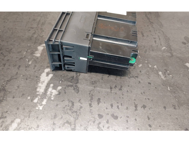 Блок управления климат-контролем 50-47-592   Saab 9-5