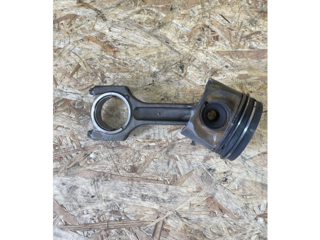 Píst M57TUE2 BMW 5 E60 E61 M57