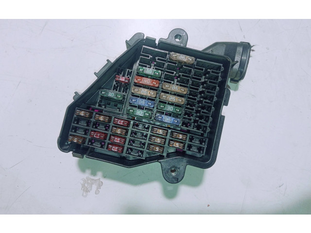 Блок предохранителей  04213225490   Audi A6 S6 C6 4F    