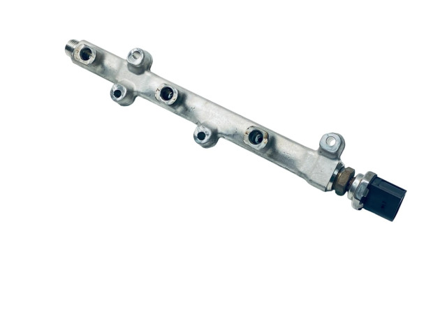 Топливная рампа 04C133320G, 04C906054C Skoda Rapid (NH) для двигателя 04C100033