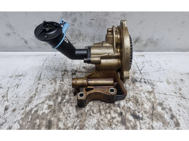 Масляный насос   03F115105D  Skoda Fabia Mk3 (NJ) 