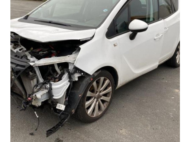 Зеркало электрическое        Opel Meriva B  2010 - 2016 года   