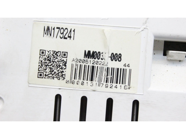 Přístrojová deska Mitsubishi L200 2006 MN179241