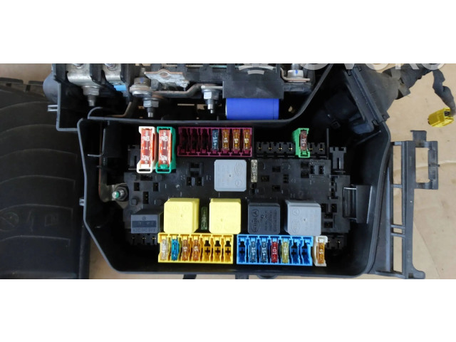 Блок предохранителей A2465400182, A2465400182   Mercedes-Benz A W176    