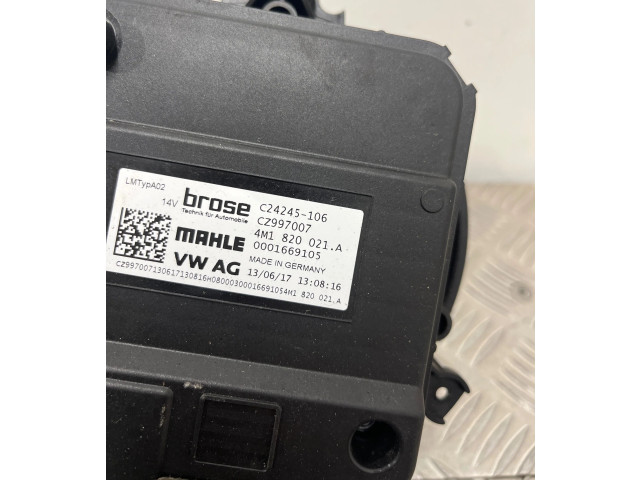 Вентилятор печки 4M1820021A Audi Q5 SQ5