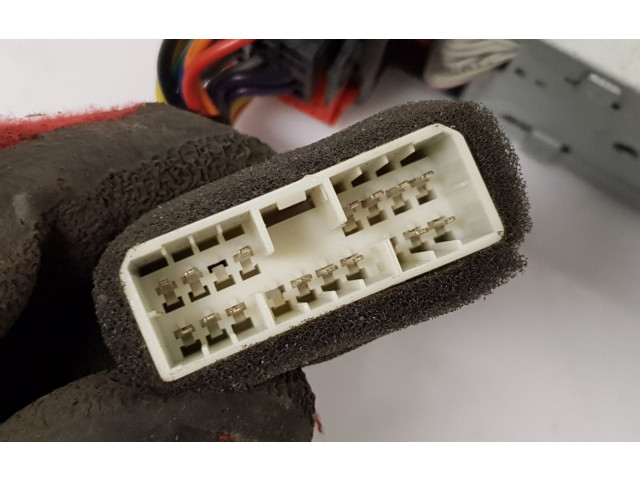 Радио/ проигрыватель CD/DVD / навигация