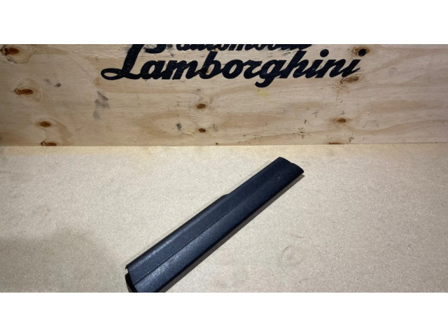 Другая деталь салона