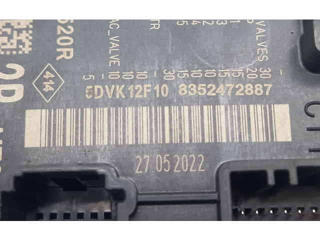 Блок предохранителей 284B76520R Dacia Sandero III