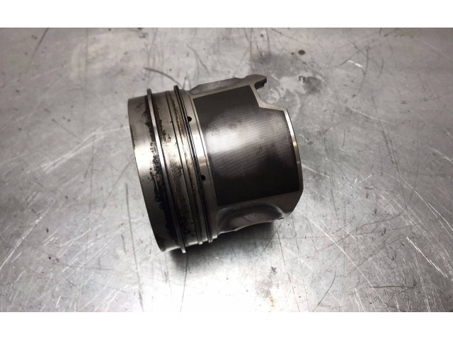  Поршень  83L110  Audi A6 C7  