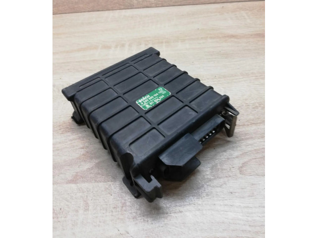 Řídící jednotka 811906264, 0280800104 Audi 80 90 B3 1986