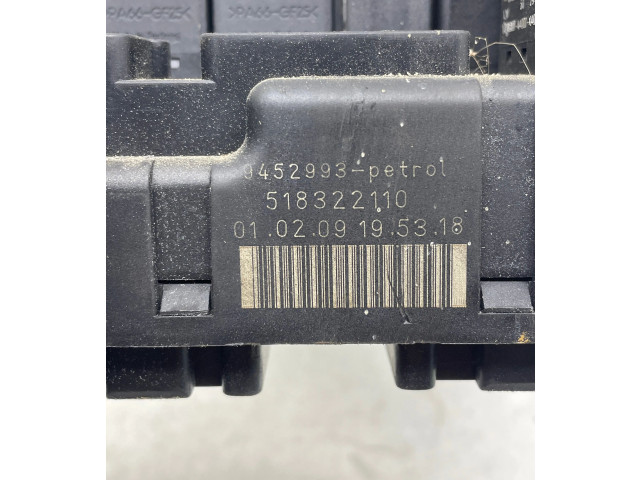 Блок предохранителей 518322110, 9452993   Volvo S80