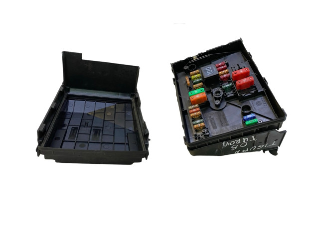 Pojistková skříňka 1K0937132F, 1E250808 Volkswagen Tiguan 2009