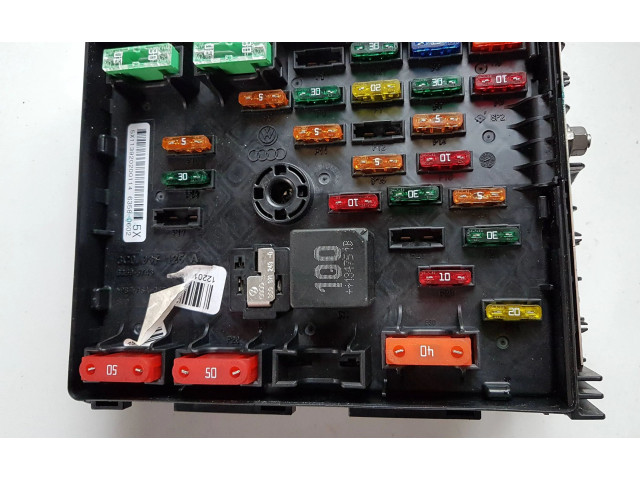 Блок предохранителей 3C0937125A, 1K0937132F   Audi Q3 8U    