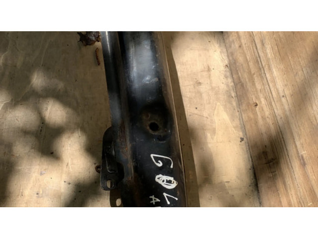 Балка задний бампер