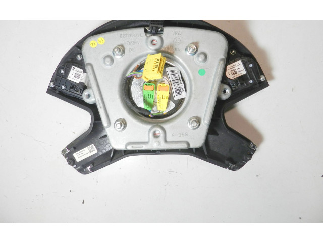 Volant Mercedes-Benz E W212 2011 A2124600303