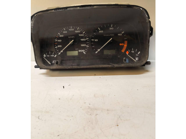 Přístrojová deska Volkswagen Caddy 2002 88311295