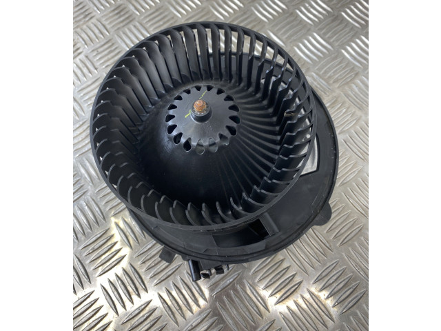 Вентилятор печки    5WB819021, 5Q0907521F   Skoda Kodiaq