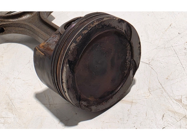  Поршень с шатуном  31401210  Volvo XC60  