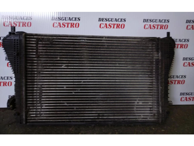 Интеркулер 1K0121251BK Audi A3 S3 8P