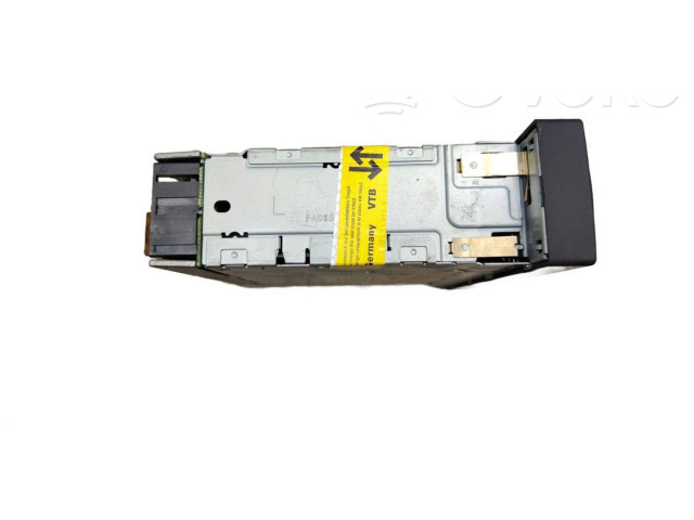 Радио/ проигрыватель CD/DVD / навигация 4B0035186 Audi A2 bby