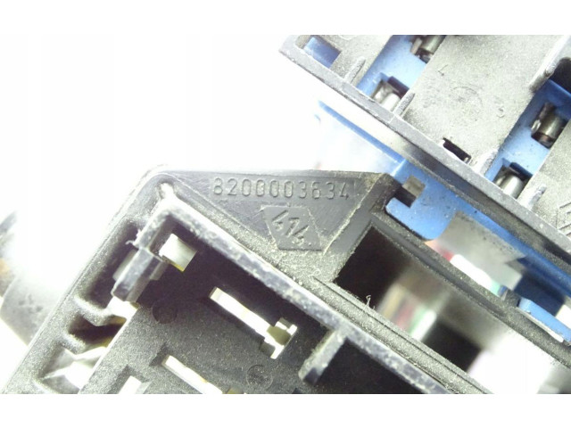 Pojistková skříňka 8200003634 Renault Vel Satis 2005