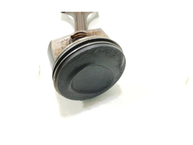 Поршень с шатуном CBZB Skoda Fabia Mk2 (5J)