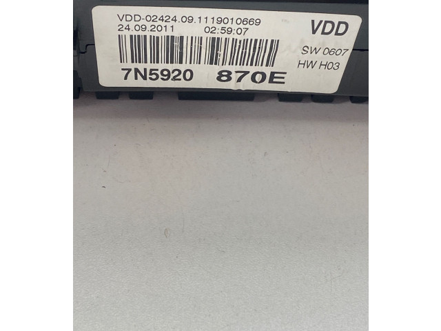 Přístrojová deska Seat Alhambra (Mk2) 2012 7N5920870E, 24092011