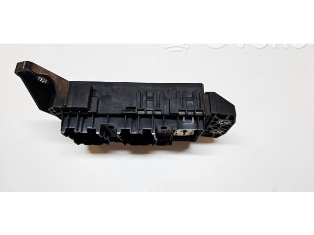 Блок предохранителей 68347016AD Jeep Grand Cherokee WL