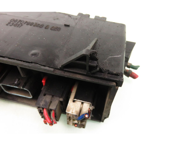   Pojistková skříňka 04707893AB   Chrysler Voyager 1998