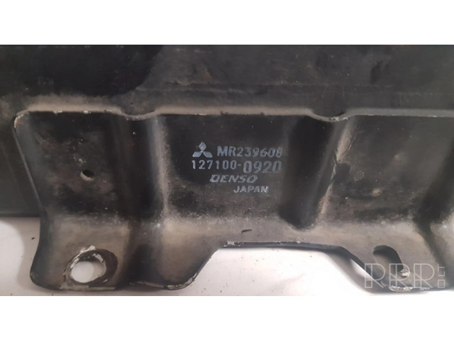 Интеркулер 1271000920, MR239608 Mitsubishi Pajero Sport I 2.5