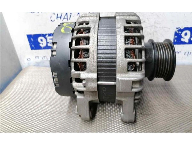 Генератор 0125812009, 30659580 Volvo XC40