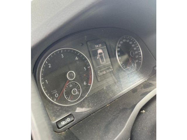 Панель приборов    Volkswagen Caddy       