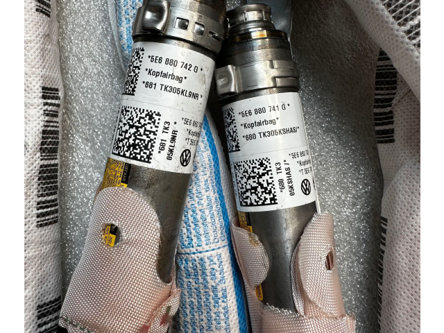 Боковая подушка безопасности 5E6880742Q, 5E6880741Q Skoda Octavia Mk4
