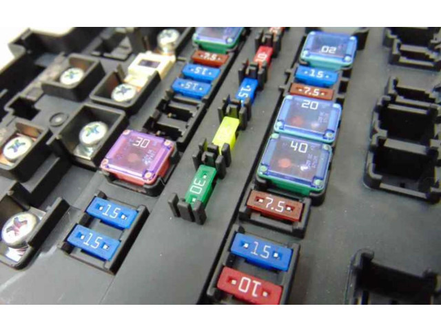 Pojistková skříňka 14SMG-E03, 14SMG-E03 Honda Civic 2011