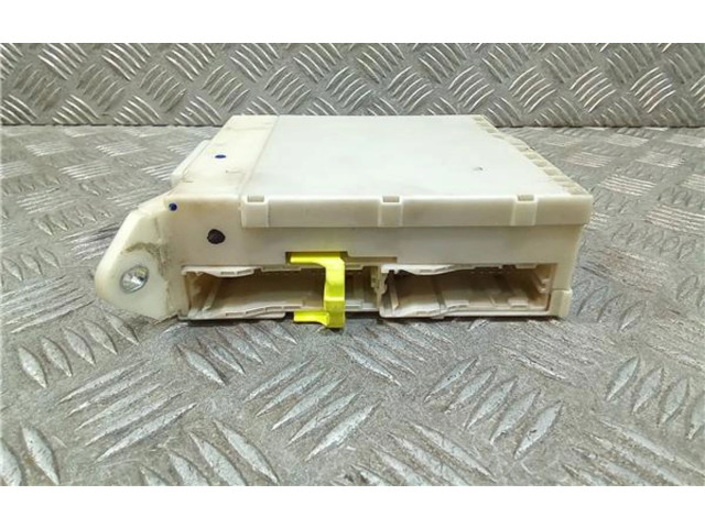   Pojistková skříňka 8273030272, 7G090537   Lexus GS 300 350 430 450H 2007