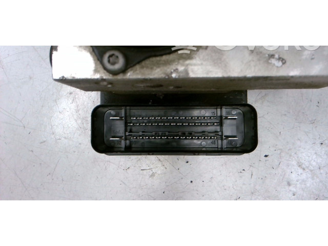 Блок АБС 8671453   Volvo  V70  2000 - 2004 года