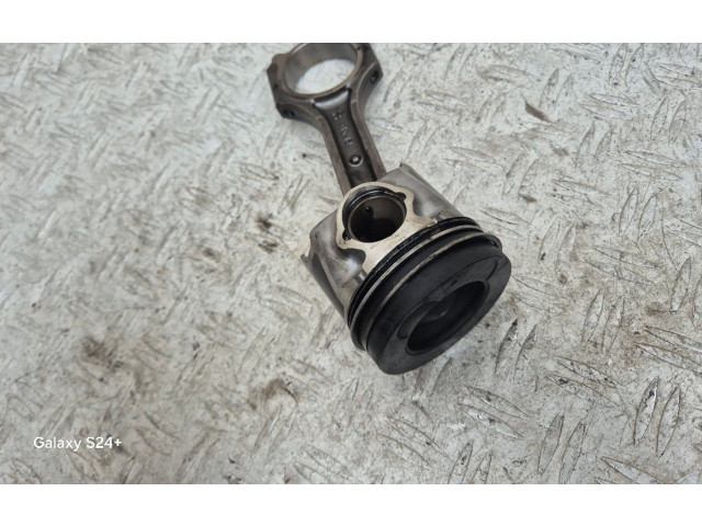  Поршень с шатуном  D4FC, P292  KIA Rio  