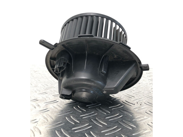 Вентилятор печки    1K1819015   Volkswagen Caddy