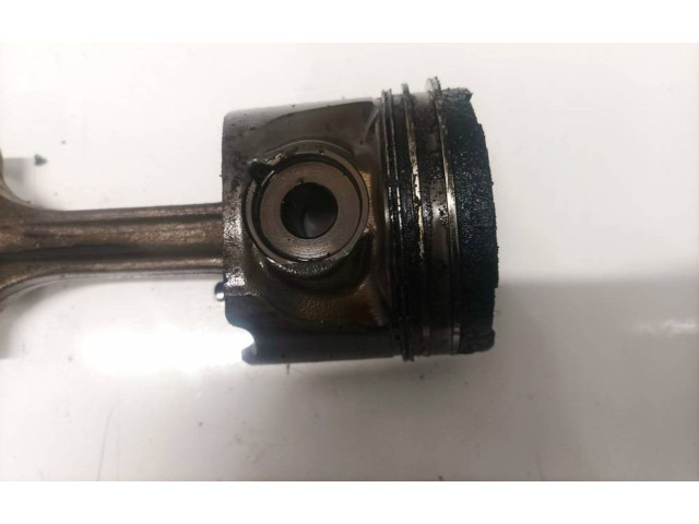 Поршень с шатуном Volvo S60