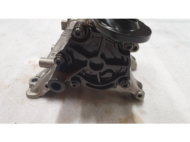 Масляный насос 7643046, 72336351 BMW 5 G30 G31 3.0