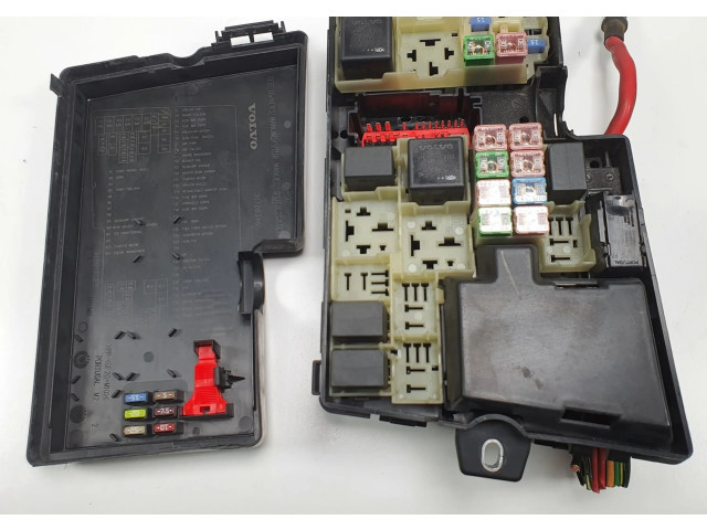 Блок предохранителей 518818000 Volvo C70