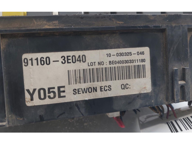 Блок предохранителей 911613E010   KIA Sorento    