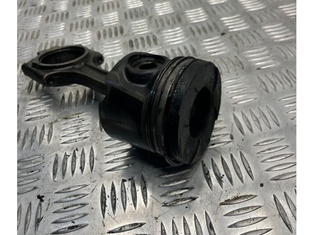  Поршень с шатуном  81L79, 81L79  Volvo V70  