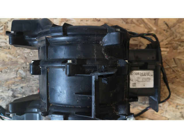 Вентилятор печки    8200434758, 310709246111413   Renault Vel Satis