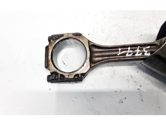 Поршень с шатуном Volkswagen Golf III