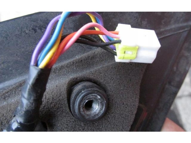 Zpětné zrcátko Mitsubishi Pajero Sport I 2002